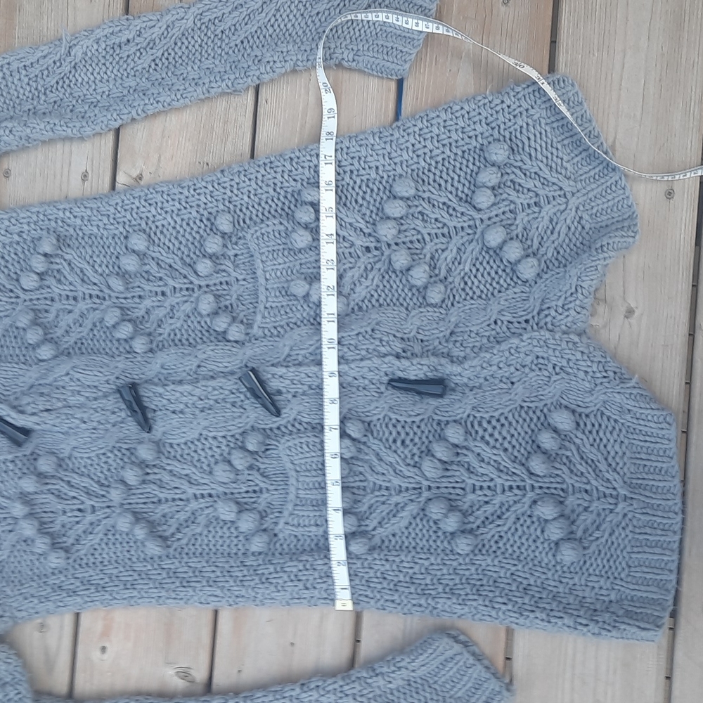 Sweater - Picture 7 of 8